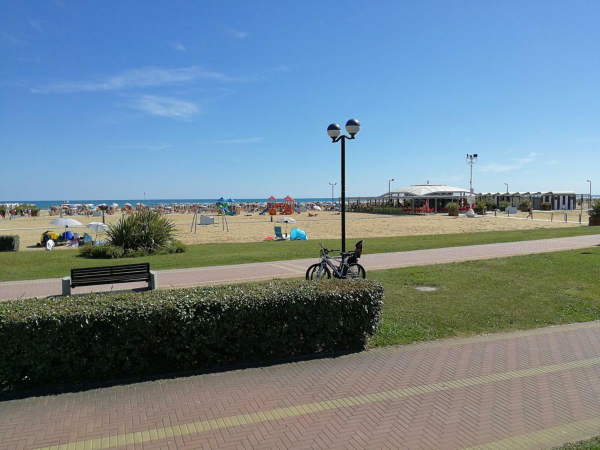 Condominio Simma Bibione Luaran gambar